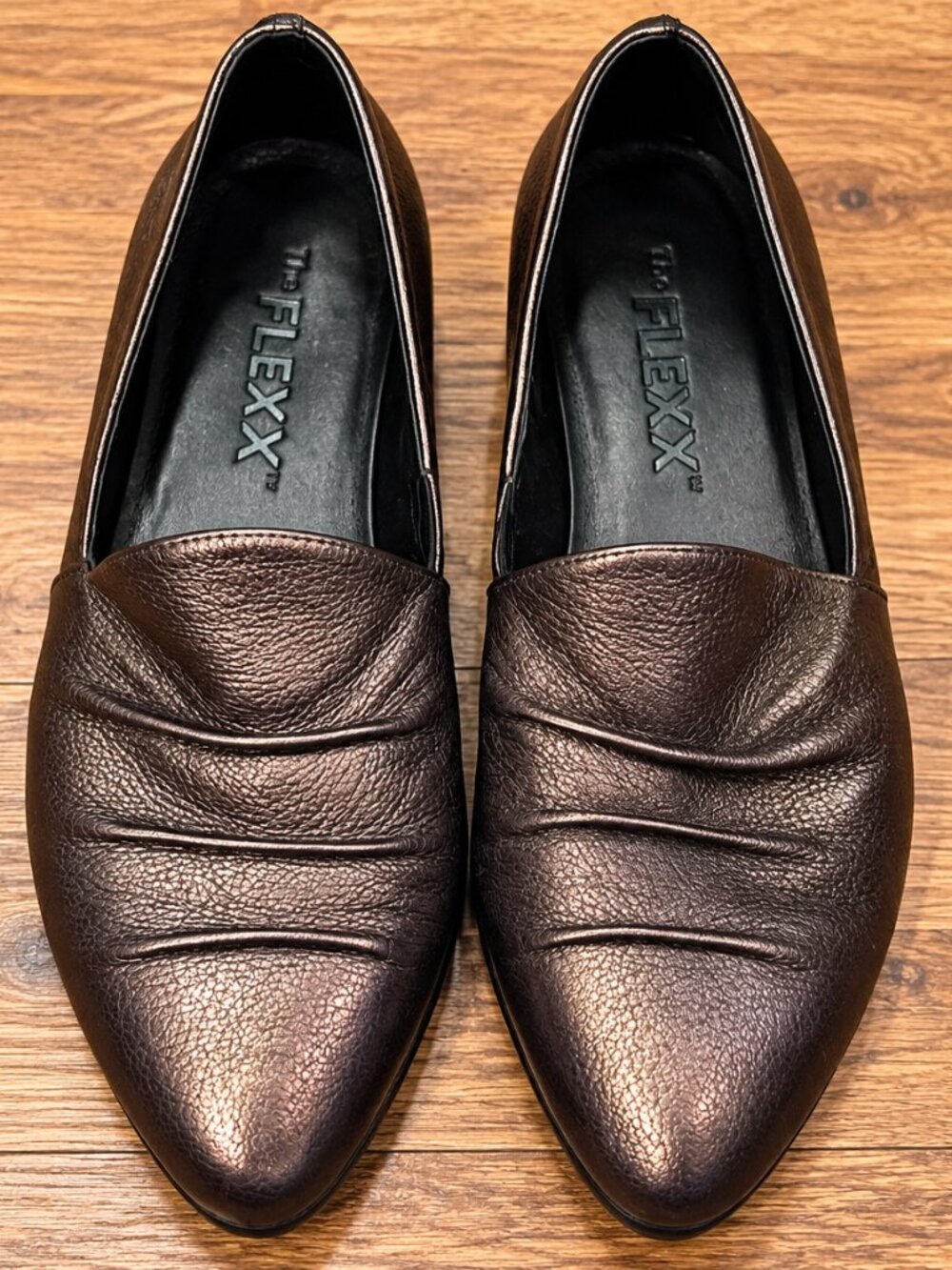 The FLEXX Women’s Bronze Brown Leather Loafers Flats Size 7 – New